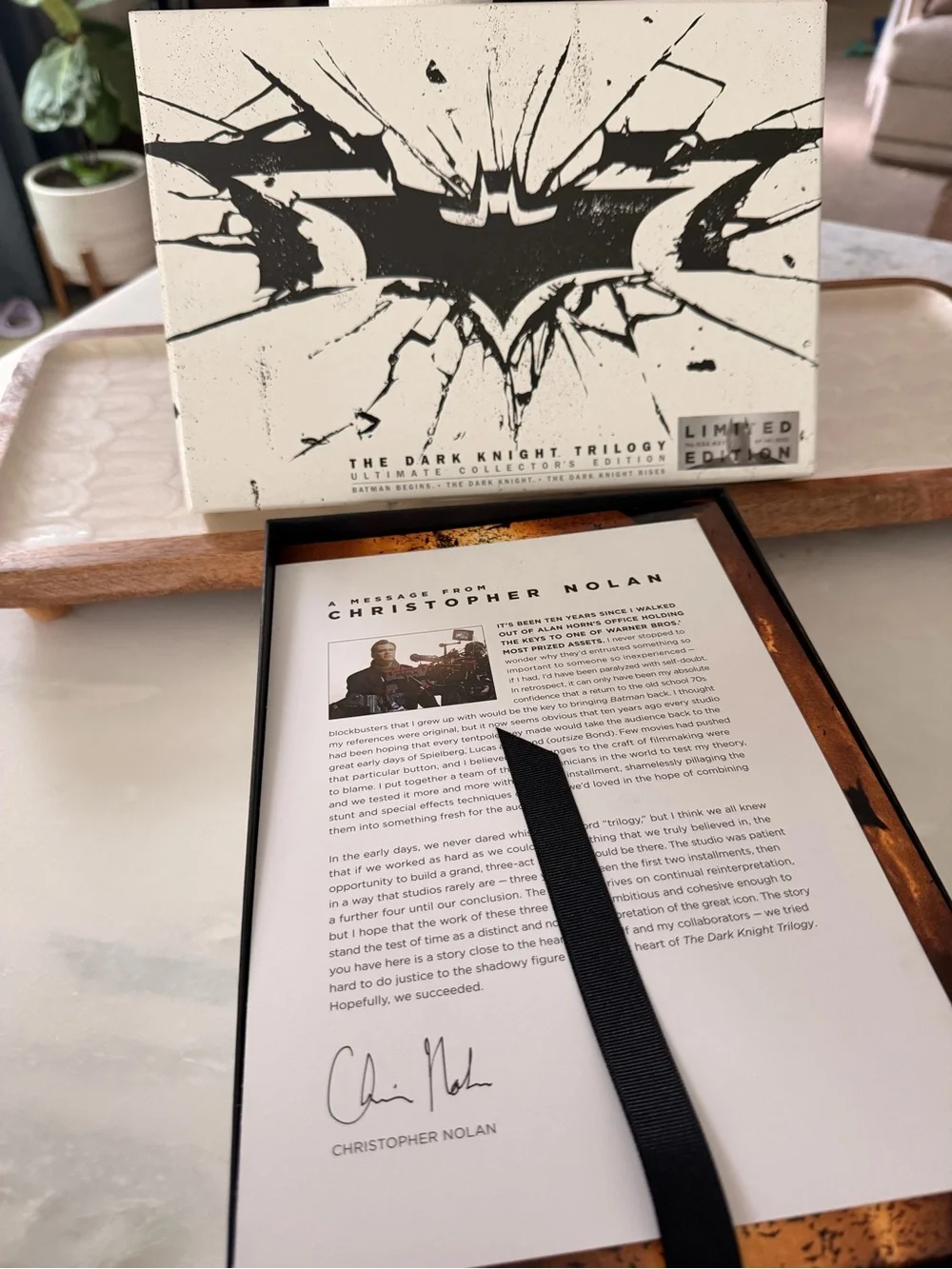 The Dark Knight BluRay Trilogy - Limited Edition - 3 Batmobile Collectables